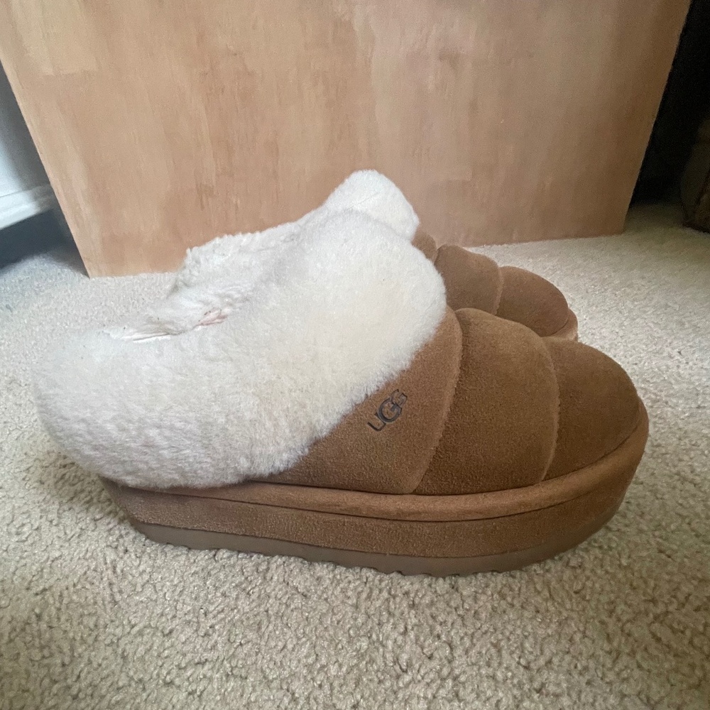 Ugg Tazzlita Platform Slippers